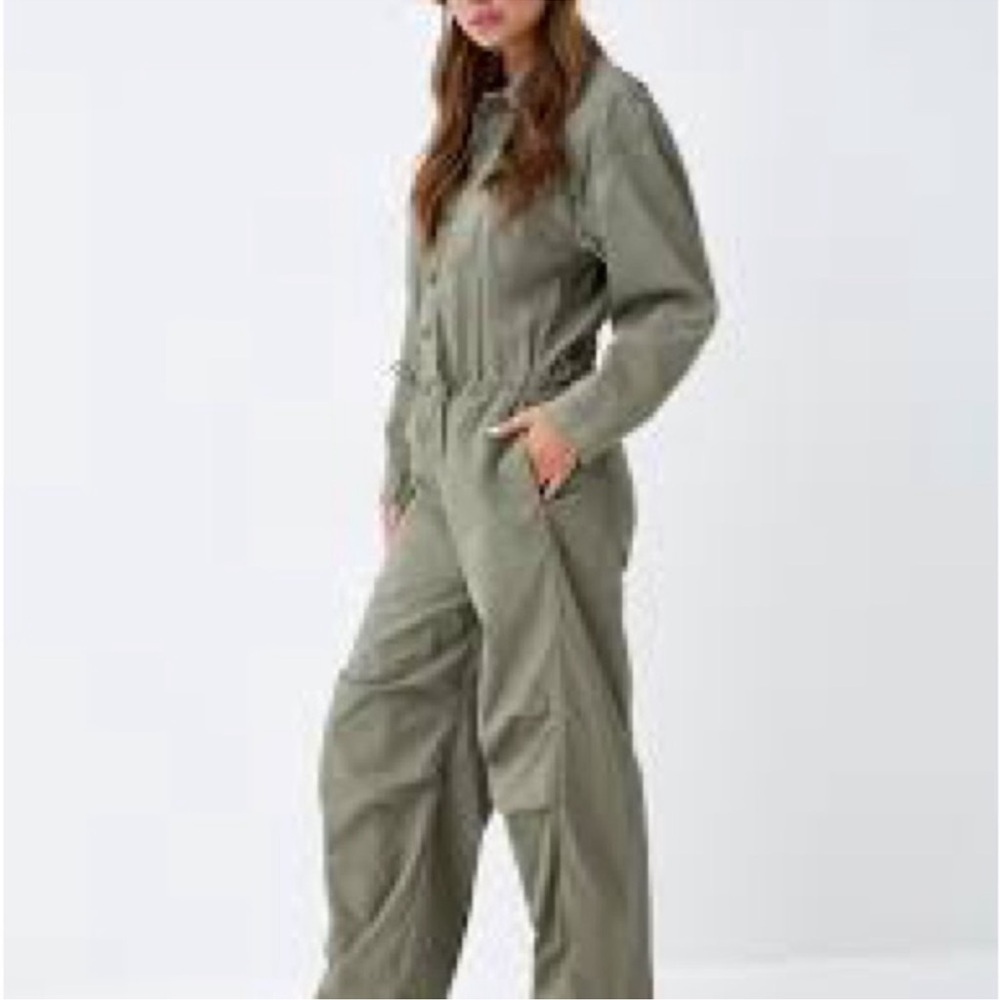 Levi's Sage Green Jumpsuit*****Make An Offer****